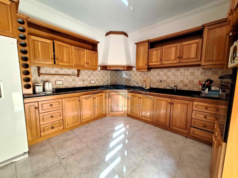 Highly Finished 3 Bedroom 1st Floor Solitary Maisonette To Let In Mosta