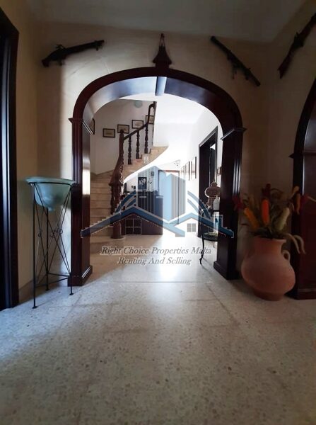 Large 6 Bedroom Guest House For Sale In Rabat (Malta)