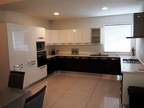 VILLAS TO LET OR FOR SALE